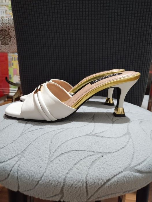 Продам туфли новые