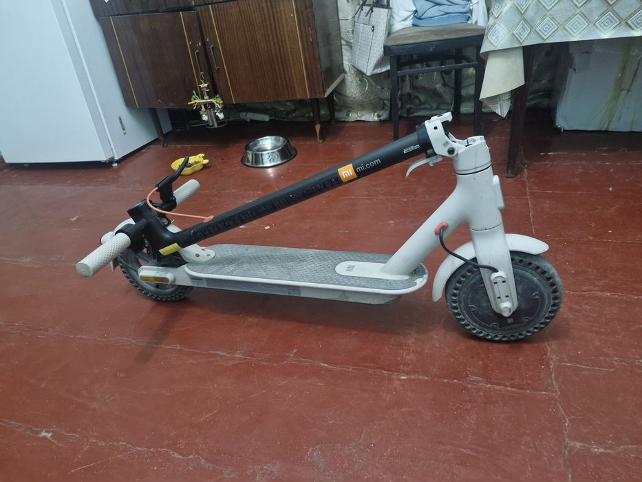 Mi Electric Scoter 3