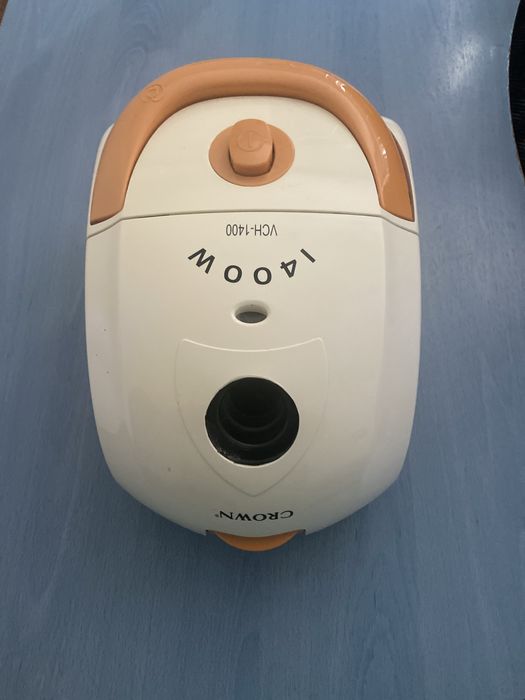 Прахосмукачка Crown