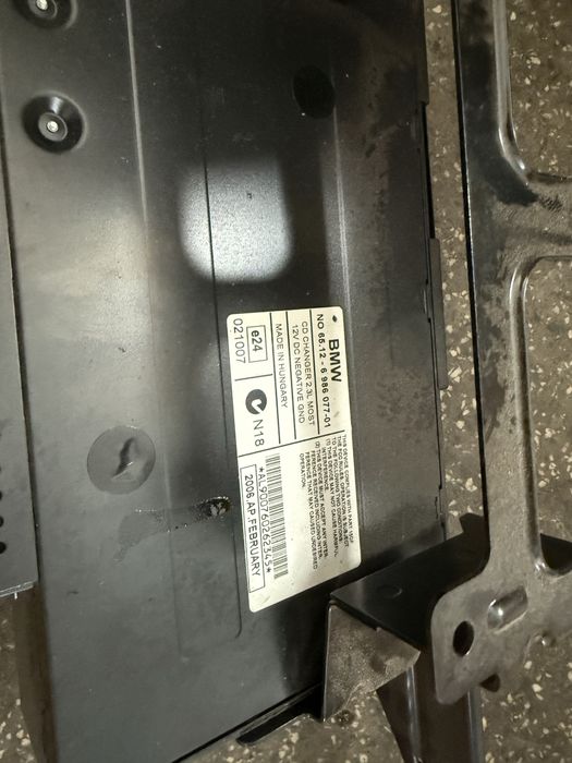 CD CHANGER Чейнгър БМВ Е90 Е91