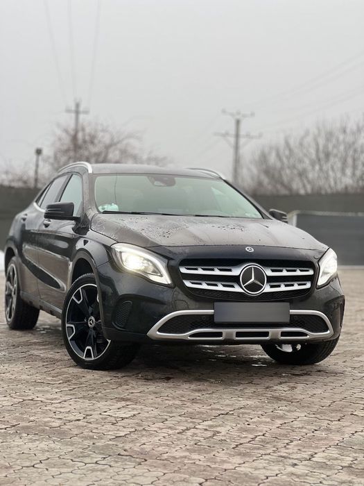 Mercedes-Benz GLA Mercedes-Benz GLA 220 d 4MATIC Aut.