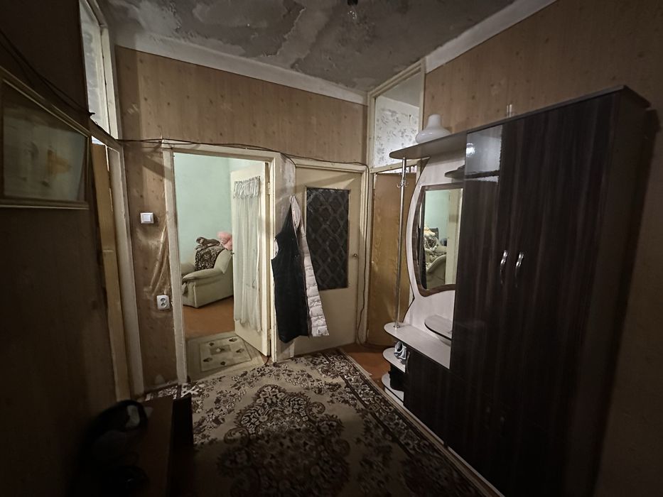 Ттз 1 срочно продается квартира 4/3/4 балкон 1.5х6