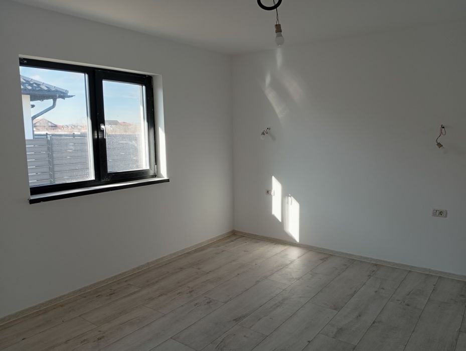 vand casa bradu profi