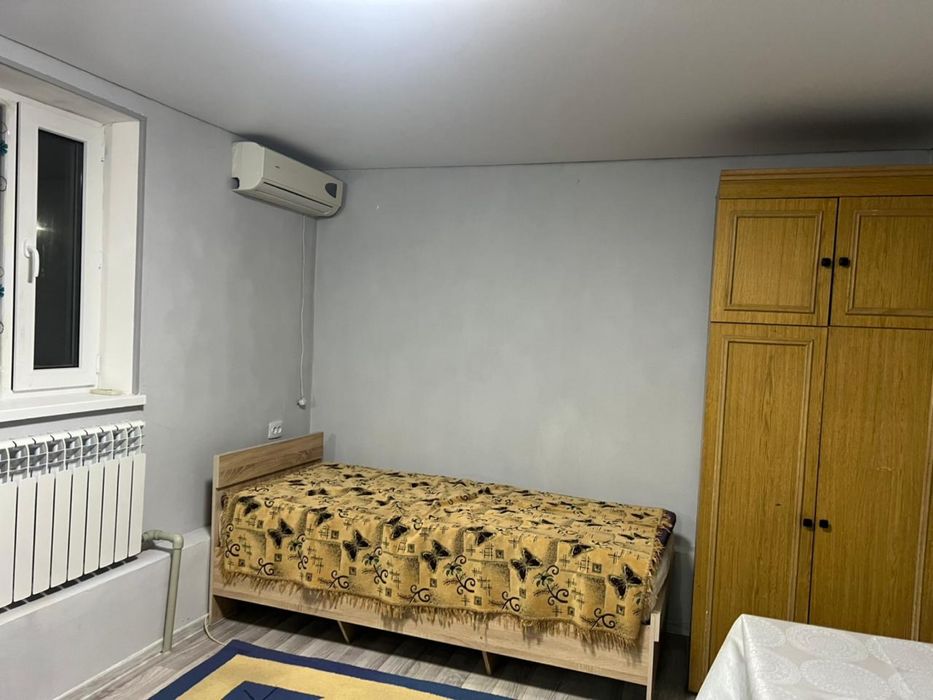 Сдаётся комната на долгий срок.