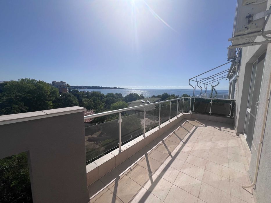 Двустаен апартамент с гледка море в Равда