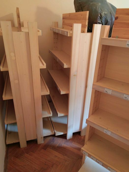 Продавам дървени стелажи подходящи за био, еко магазин или магазин за натурална козметика