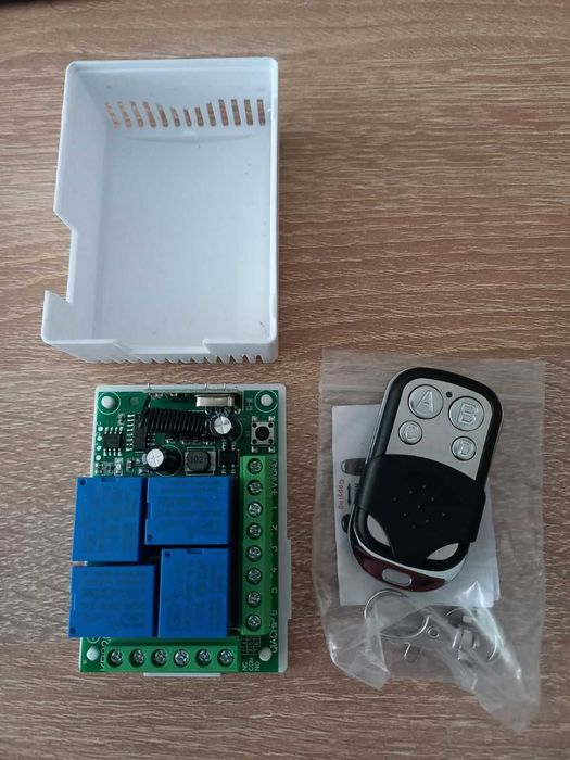 Четириканално реле 12V - 220V + дистанционно управление, реле модул