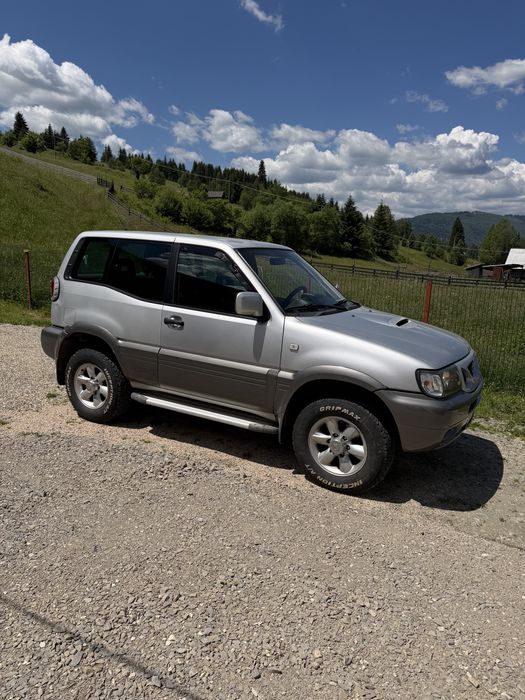 Nissan Terrano 2   2.7 Diesel