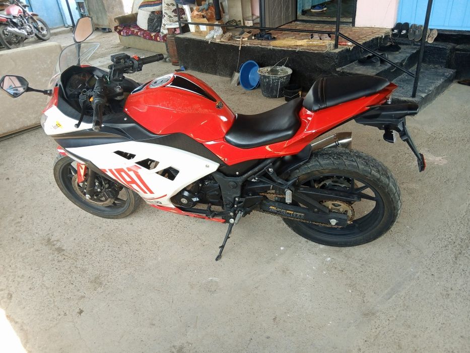 Мотоцикл спортбайк