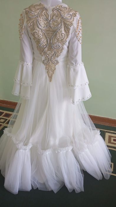 Kelin libosi kelinlar uchun judayam chiroyli