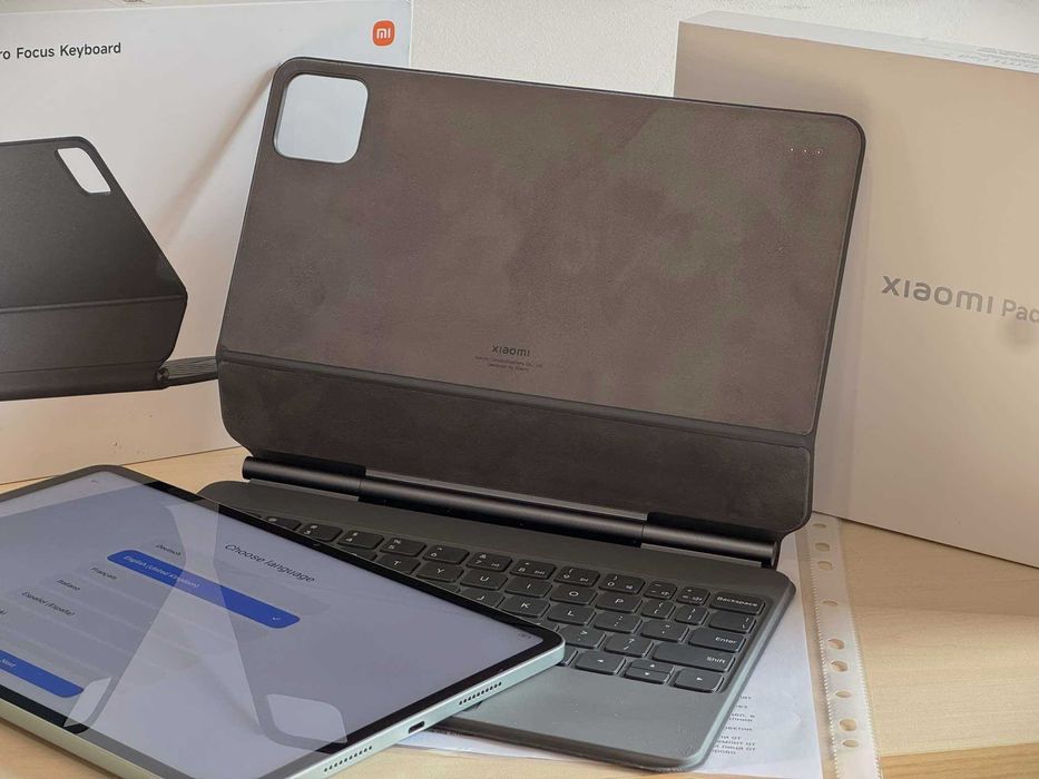 Бартер! НОВ! Xiaomi Pad 7 + Pro Focus keyboard + Xiaomi 33W Зарядно