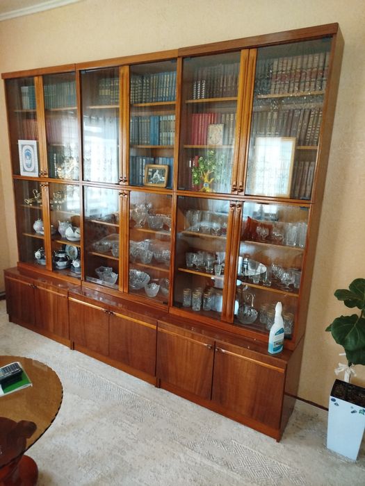 Стильная классическая стенка