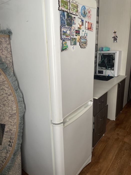 Продам холодильник