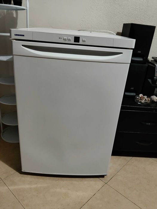 Малък фризер Liebherr G 1213 SmartFrost, 100 литра