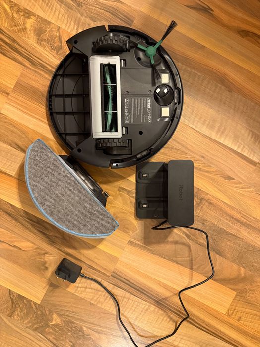 Робот прахосмукачка iRobot Roomba Essential – като нова!