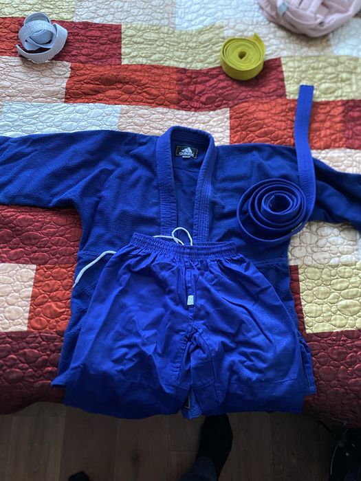 Продам кимано синее