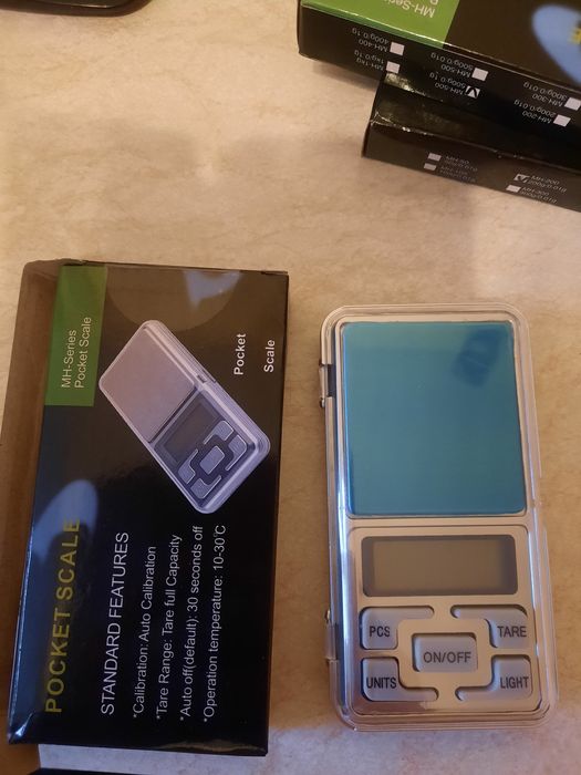 Весы для взвешивания 100гр