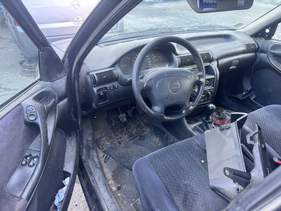Opel Astra F 1.6i 16v 101hp 1995г На Части