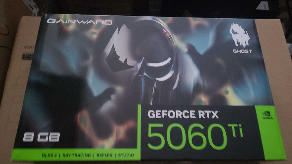 placa video rtx 5060ti  gainword  de 8 gb ddr7, sigilata , noua