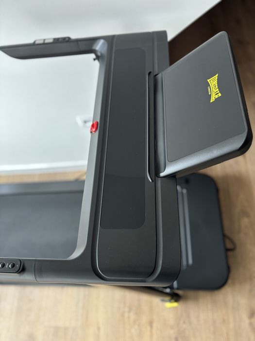 Banda de alergare electrica Lonsdale