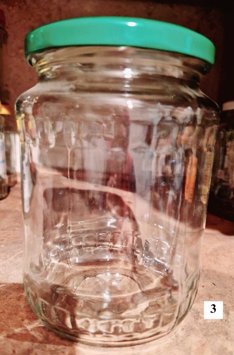 Буркани с капачка на винт