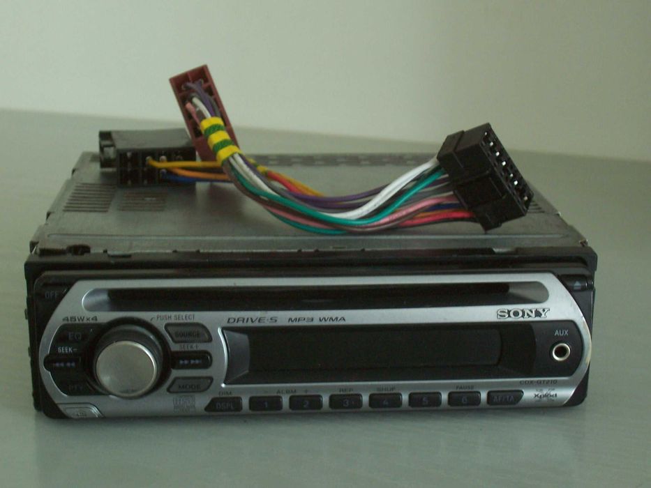 Авто MP3,Aux, СД плеър Sony CDX-GT210