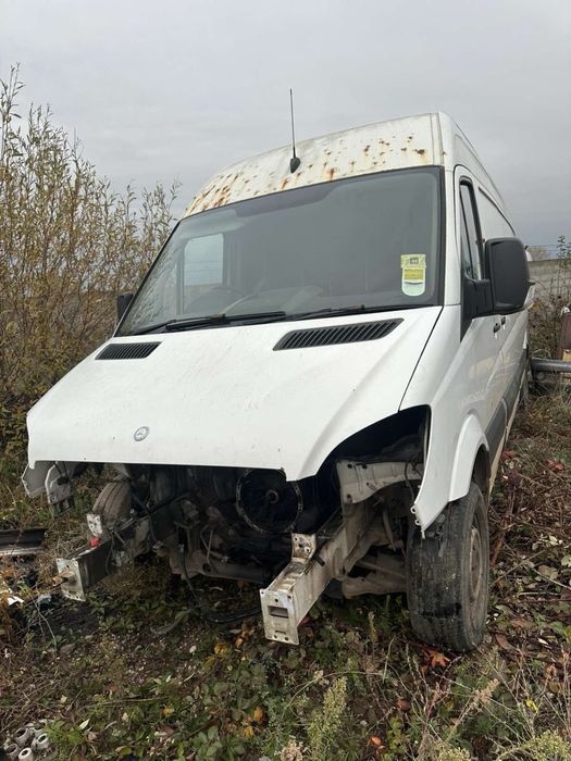 Мерцедес Спринтер на части 2011г !