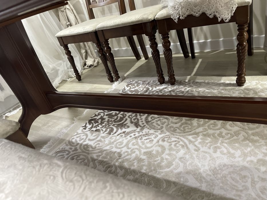 Продам стол со стульями!