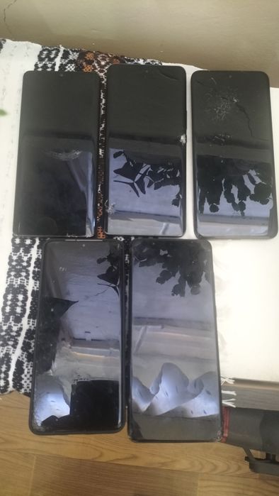 Lot telefoane de piese