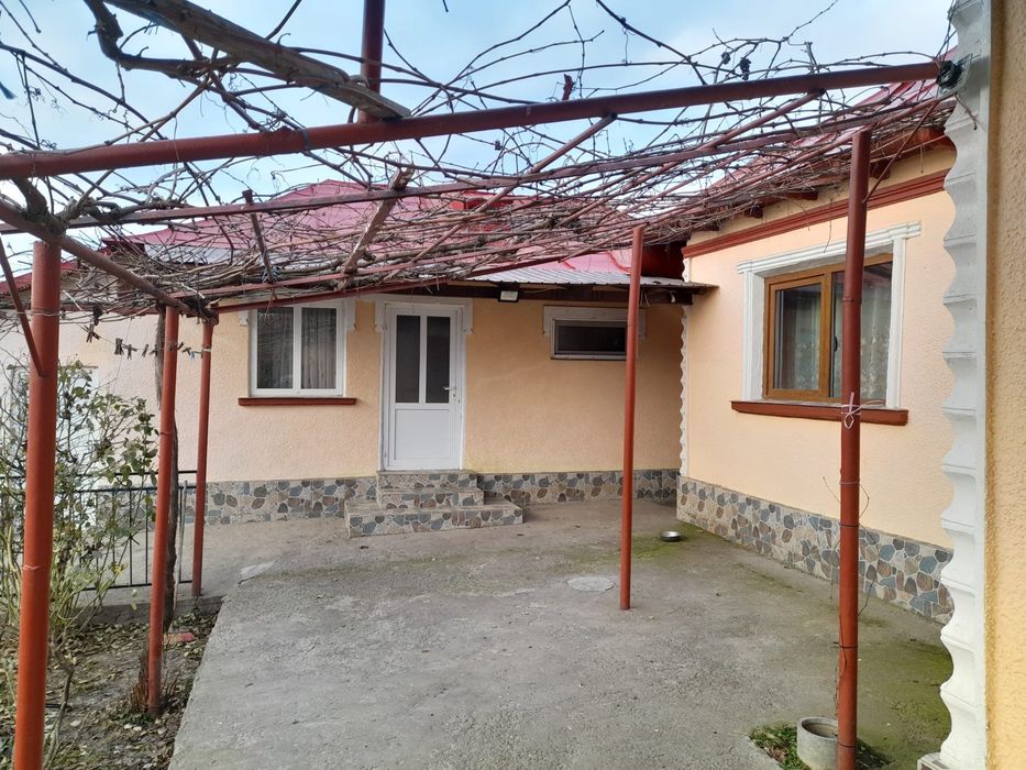 Casă de vânzare