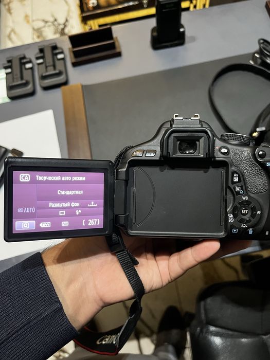 Canon EOS 600D Kit 18-55 II