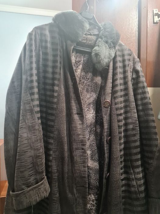 Продам женское пальто