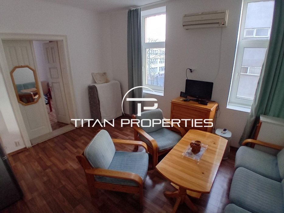 Дава се под наем Двустаен апартамент в Бургас, Център - 50 кв.м за 331.5 € - Снимка #1