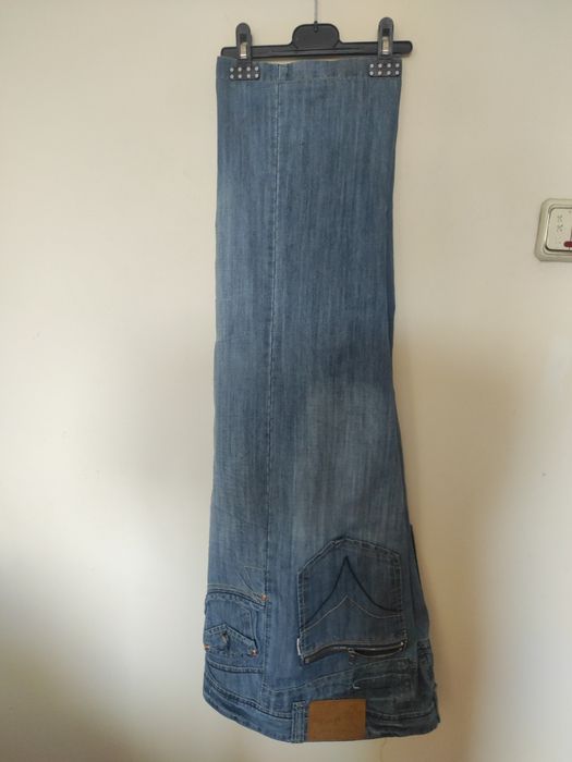 Pantaloni blugi, eleganti, moderni, calitate foarte buna