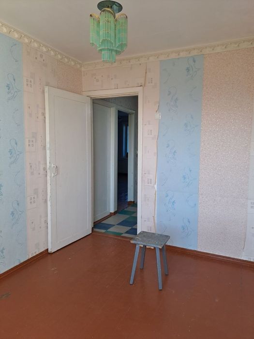 Angren, Dukent 12chi kvartal,2chi uy,12chi kvartira