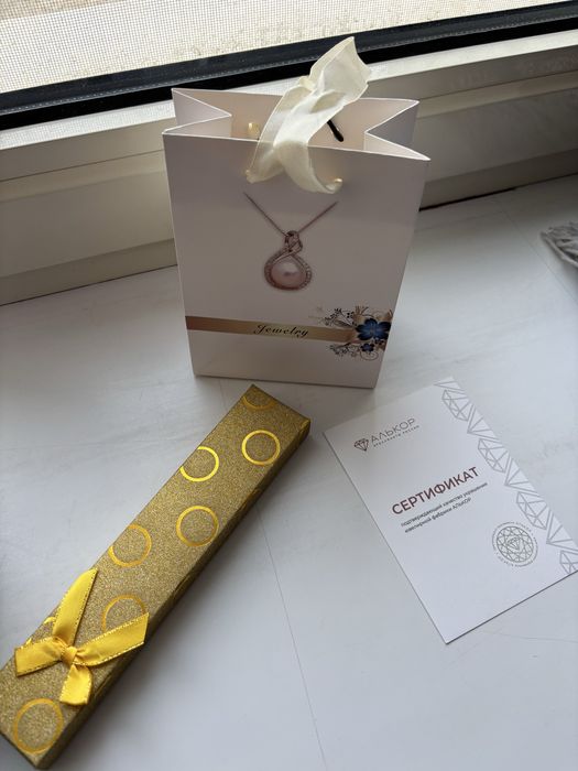 Продаю колье серебро