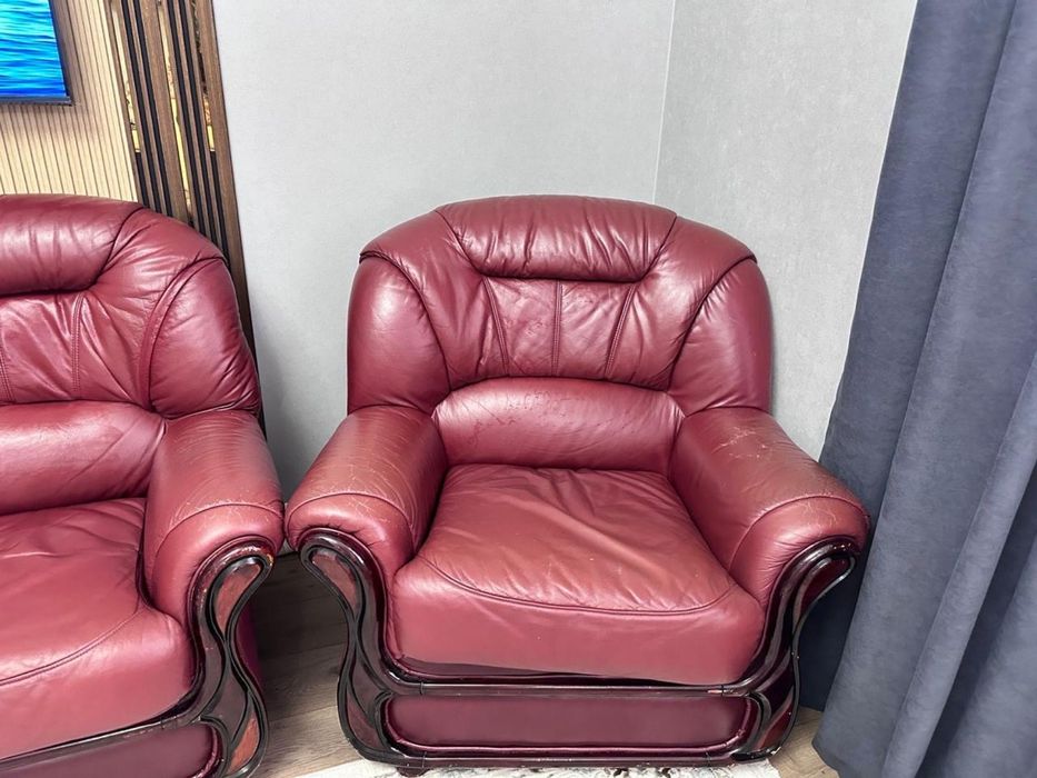 Кожаный уголок отдыха 2+1