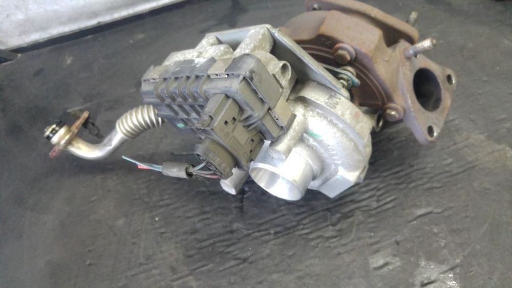 Turbina stanga jaguar xf 1 x250 2.7 d eld eld11 4r8q-6k682-bk