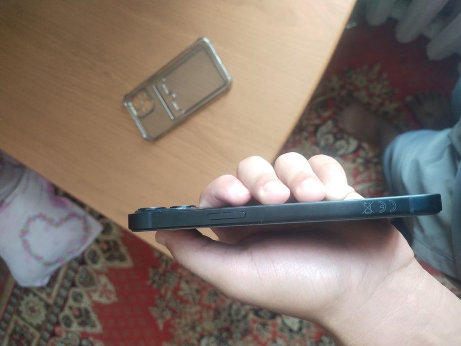 Айфон 13 қара свет