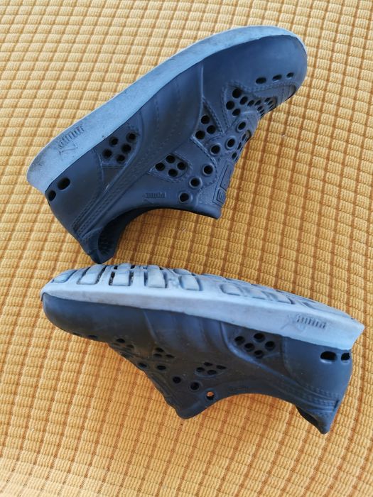 Adidași Puma marimea 5 U. K cu gaurele