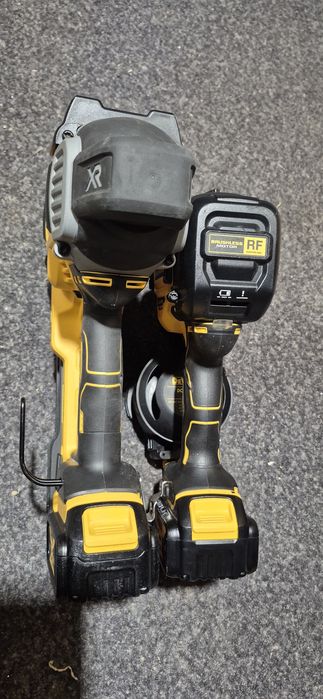 Dewalt pistol de cuie pe acumulator