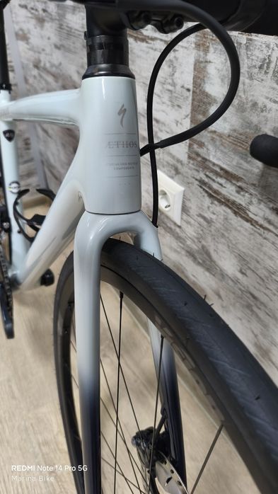 Карбонов шосеен велосипед Specialized Aethos Expert Ultegra Di2 | 49