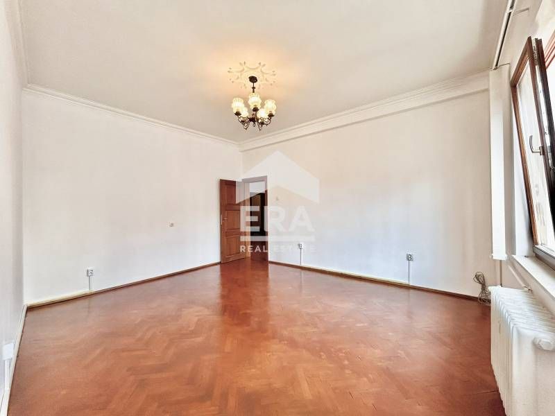 Дава се под наем Офис в София, Докторски паметник - 140 кв.м за 1200 € - Снимка #3