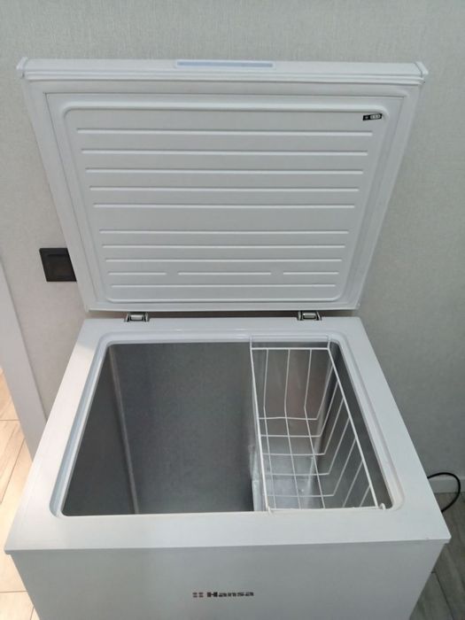 Продам морозильную камеру