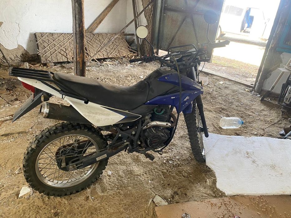 Продадам мотоцикл Яки 250куб