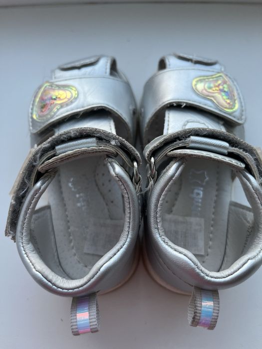 Продам Сандали на Девочку в Отличном Состоянии