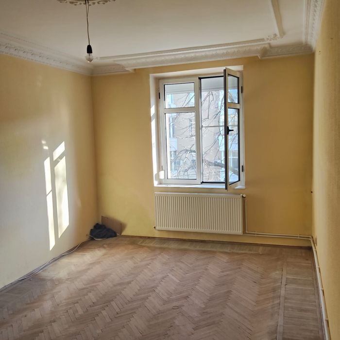 Vând apartament 2 camere decomandate, ultra-central, Galați