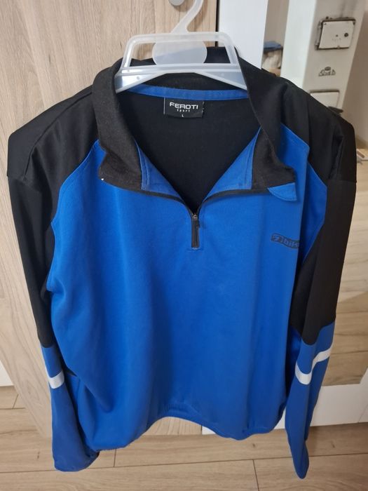 Vând tricou ciclism diferite culori și mărimi!