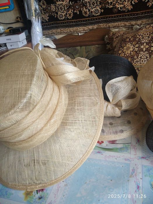 Шляпы из натуральной соломки и фетра