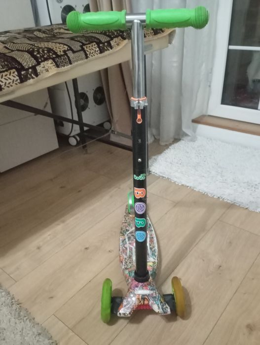 Продам детские самокаты
